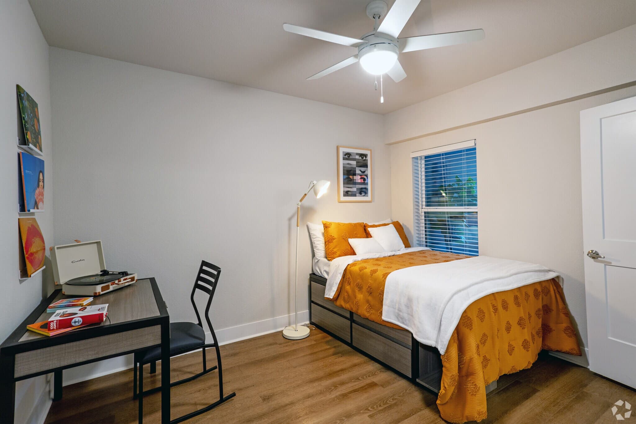 Noble 2500 | Student Housing