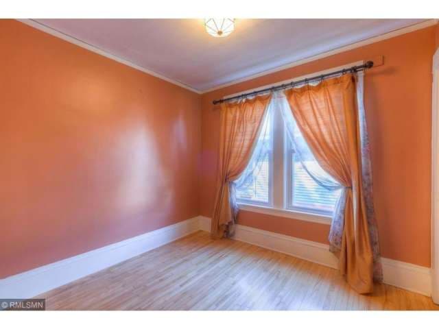 Large 6 bedroom house near Hamline University- June 2026! Pet Friendly