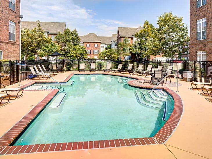 Olde Towne University Square
