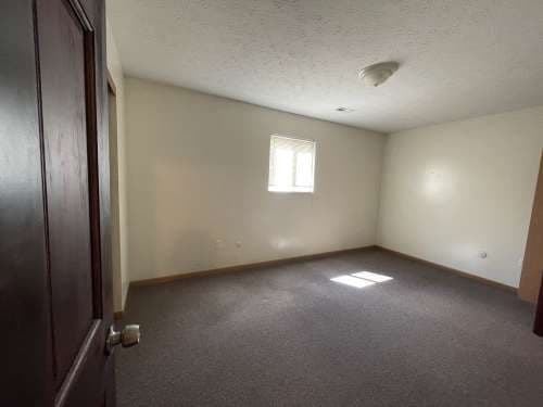 144 E Norwich