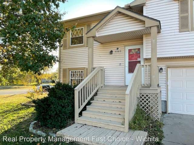 5589 S Mosley