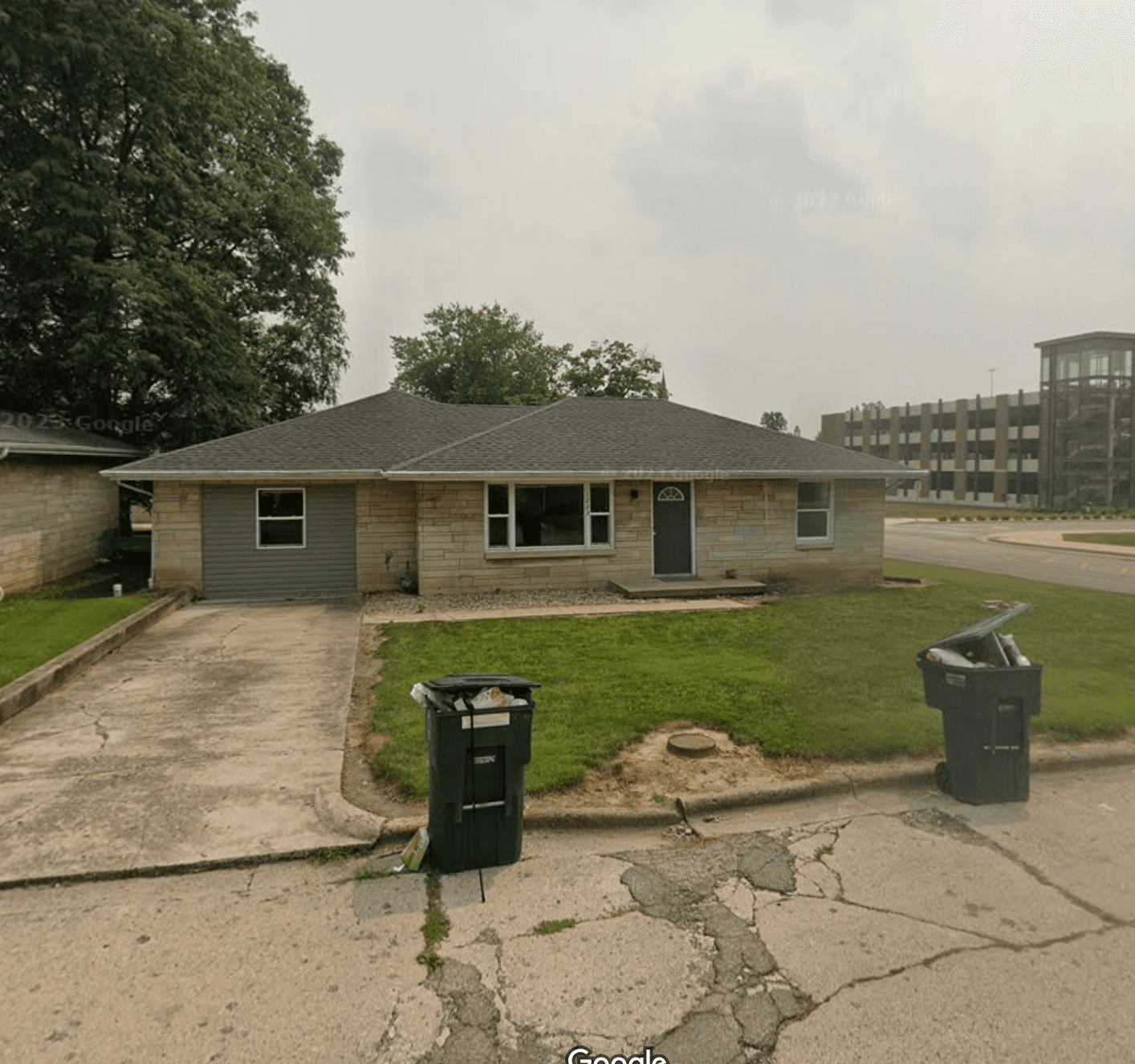1223 W Carson St