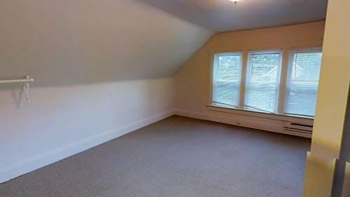 179 E Lane