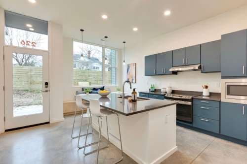 Private Room with Walk-In Closet – Utilities & WiFi Included