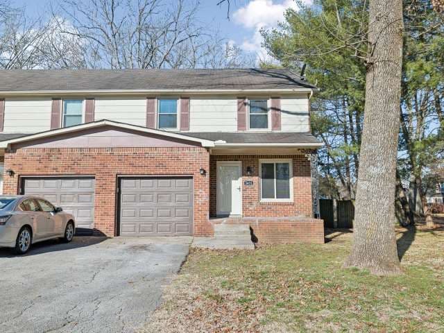 1421 Huntington