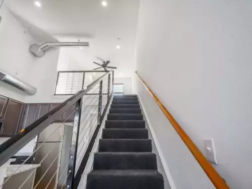 Stunning Loft for Rent – Limited-Time Special!