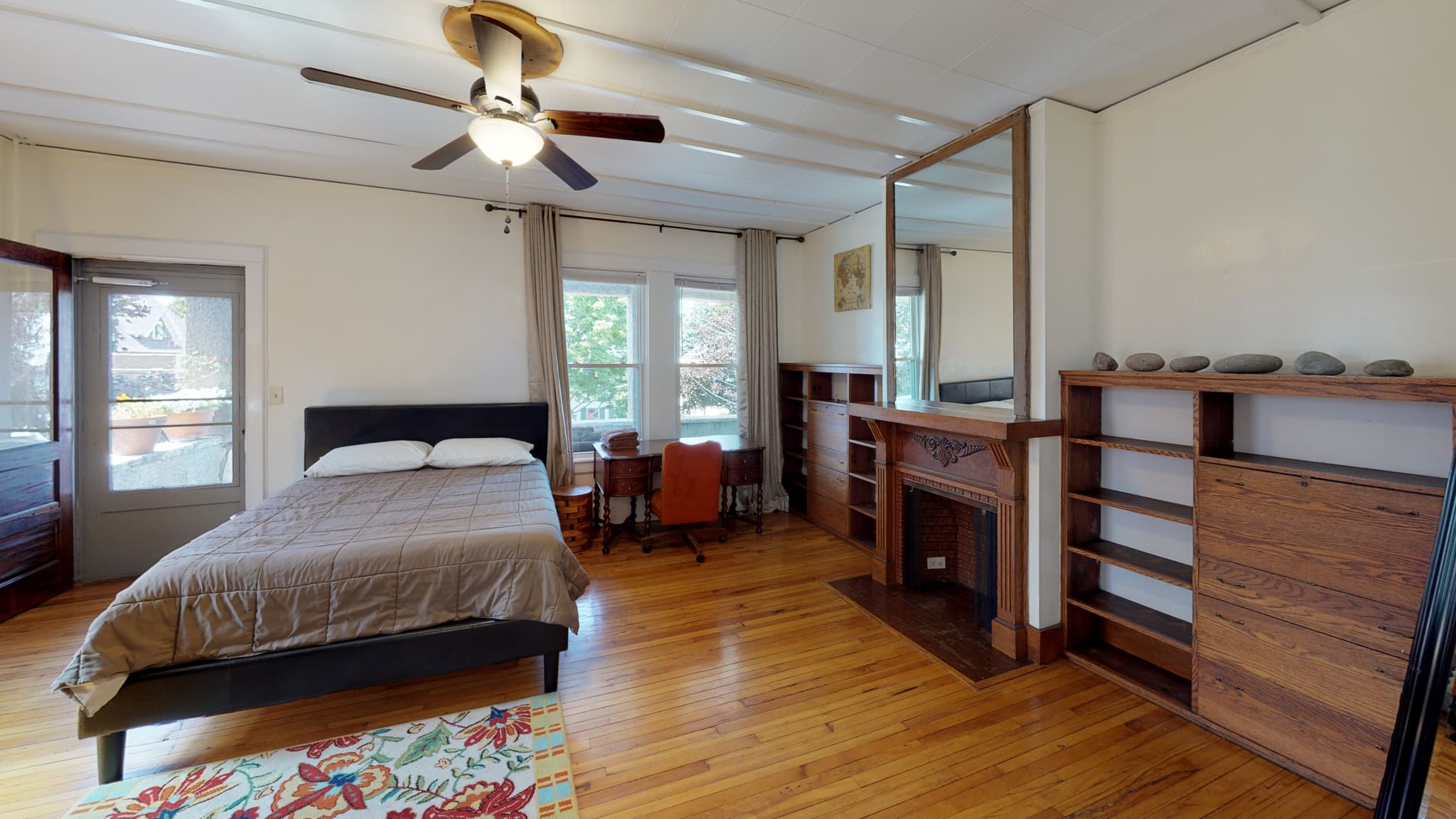 Graduate House at 811 N Tioga Street