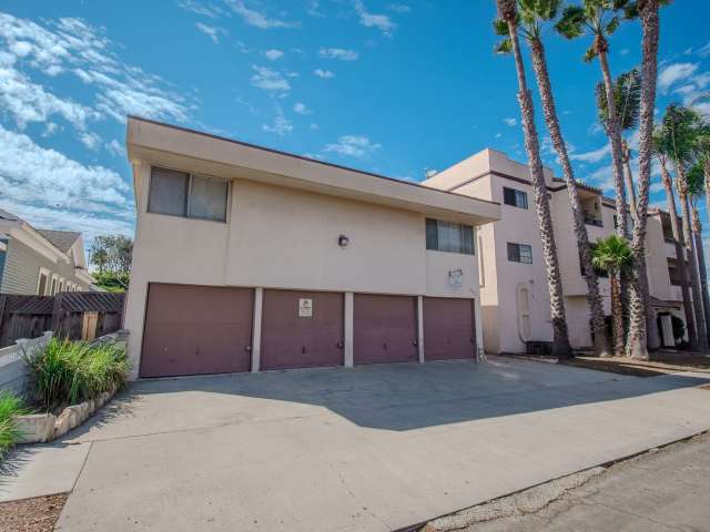 833 Gardenia Avenue