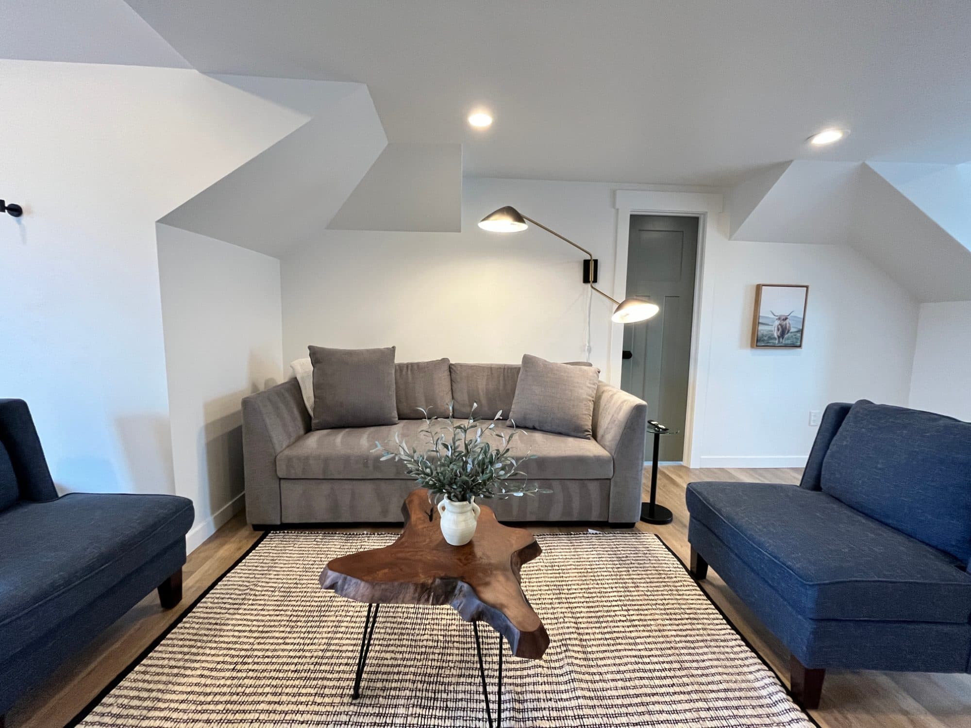 Furnished 3BR/2BA near 9th & 9th