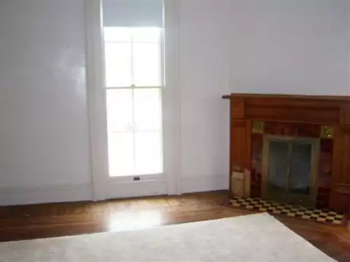 260 W Cedar St