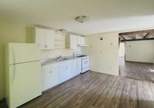 $2300 with a $300 discount to 05/31/2026! | 156 Main Street