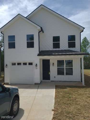 300 Clarus Crk Wy Travelers Rest