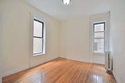 124 St