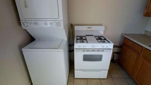 320 E 17th Ave