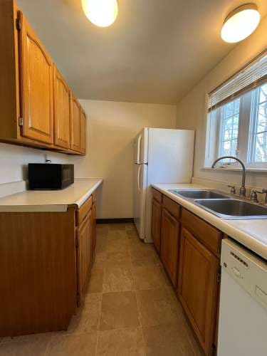 Lakeland Apartments