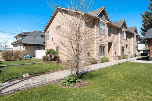 1007 E Sharp