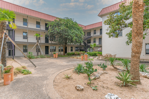 Su Casa Apartment Homes