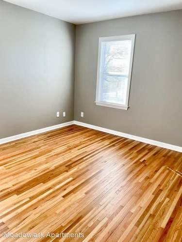 Family Friendly Apartment Complex with Mature Trees.