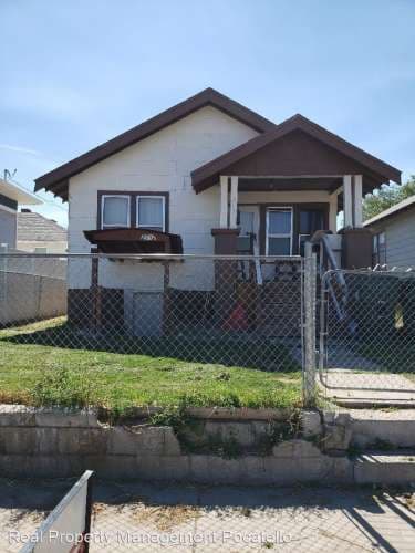 215 N 6th Ave