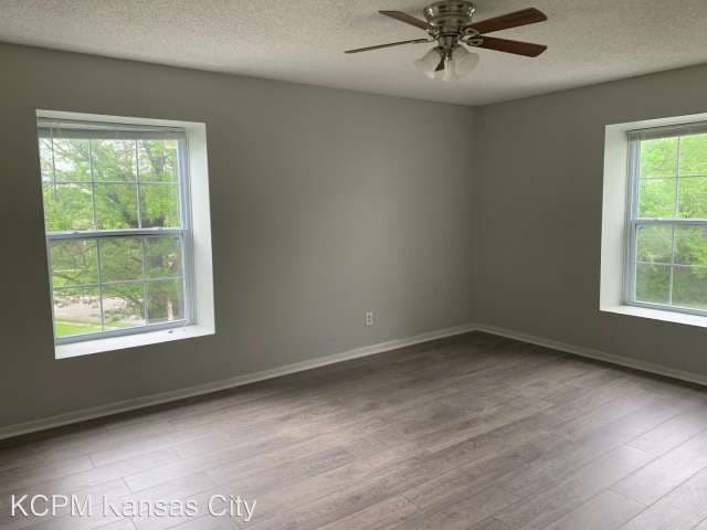 8721 Countryshire Lane