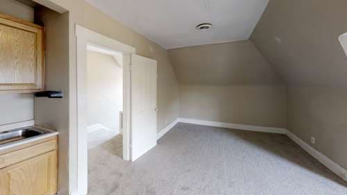 1528 Neil Ave