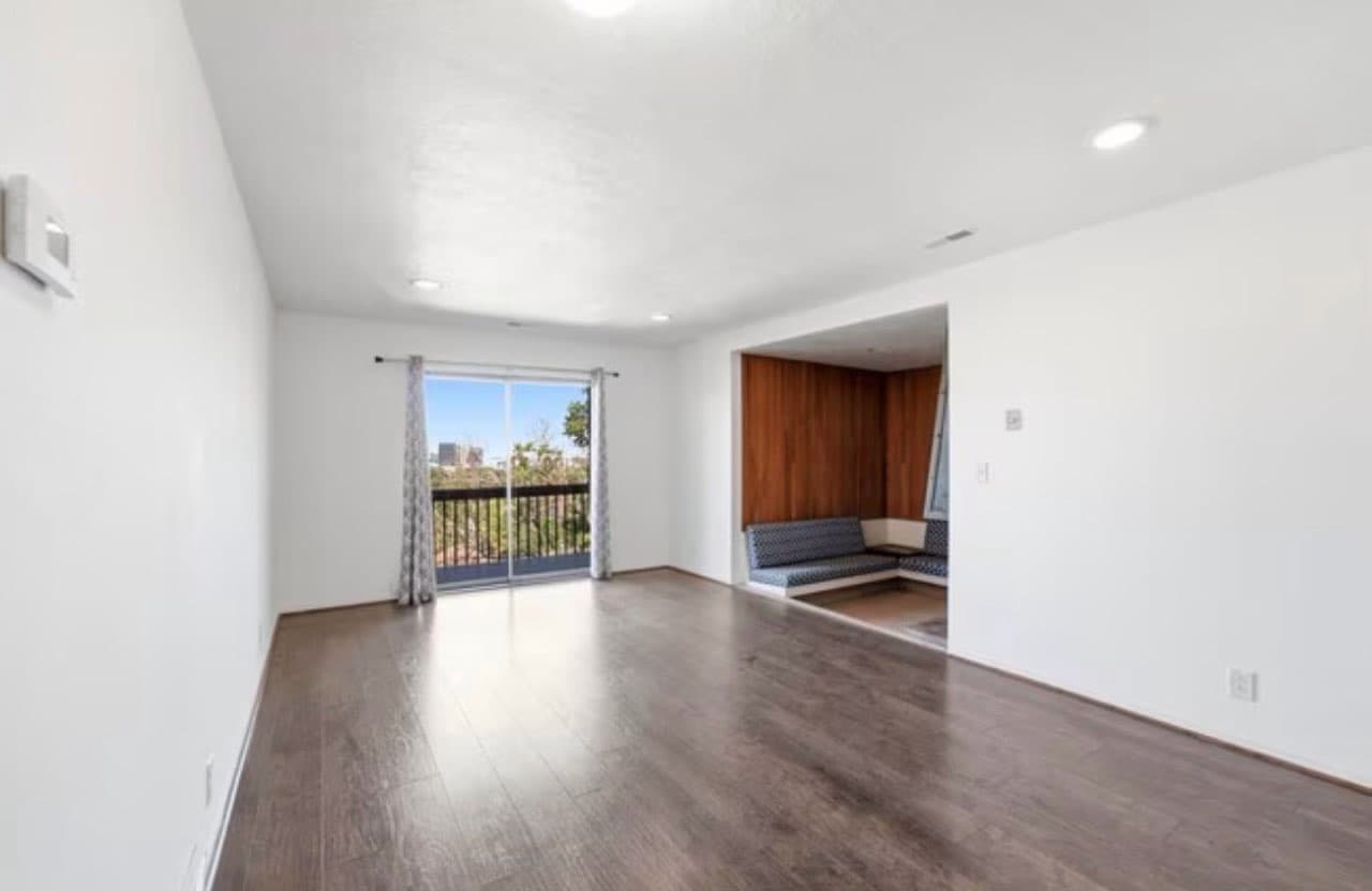 WALKING DISTANCE TO THE UNIVERSITY OF UT