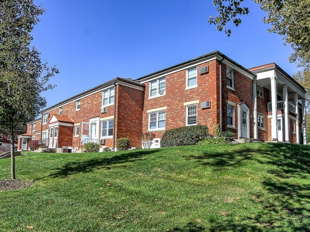 High Pointe Apartments