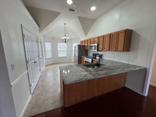 Nice 3 Bedroom 2 Bath plus Bonus Room in Murfreesboro - Available Immediately!