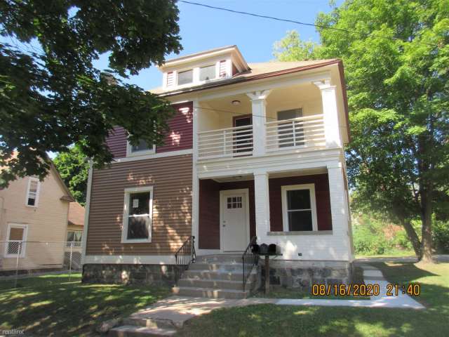 1063 Quarry Ave