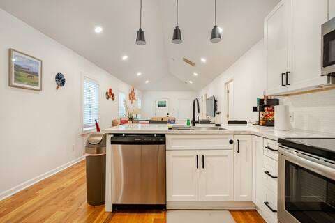Beautiful Beltline Bungalow Walk to AUC