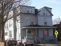 409 W Cross St