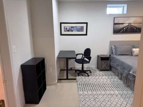 Brambleton Student Homestay – Furnished 2-Student Basement Suite
