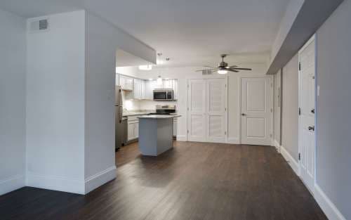 631 Broadmoor