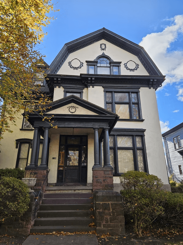 Fourth Street Apartments