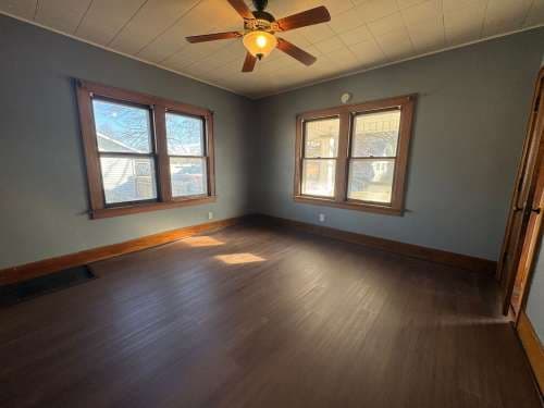 Huge 4 bedroom House with large garage