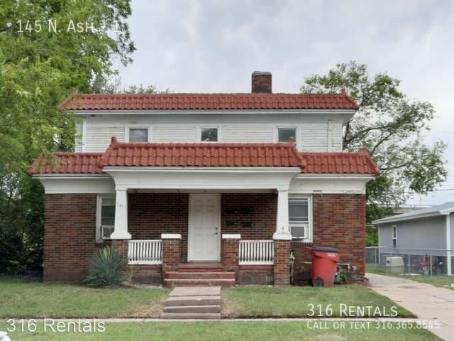 145 N Ash
