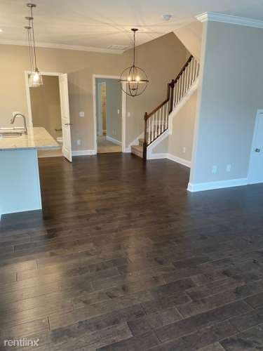 550 Twin Lake Rd