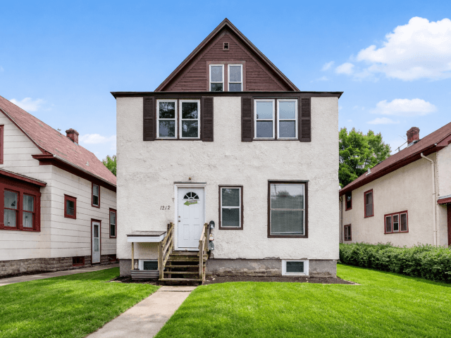 4 bedroom 2 bath available 9/1/2023