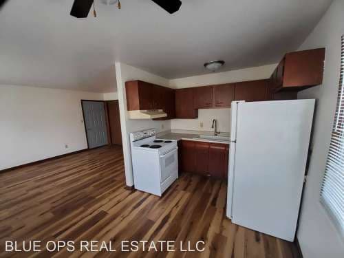 2005 Eastman Ave