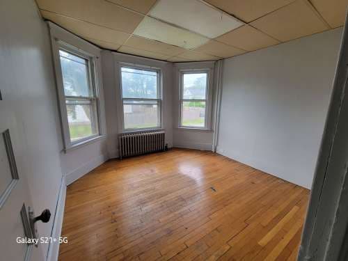 Spacious 3/4 bedroom on a quiet Street