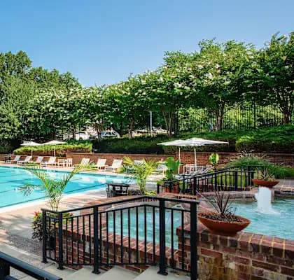 Fairfax Square Apartments