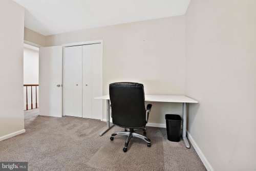 5 minute walk to GMU - Fully Furnished - Private bedroom with Private bathroom