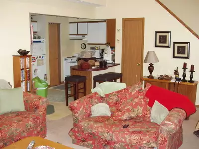 125-131 Springbrook St-NO SECURITY DEPOSIT! FIRST MONTH FREE!!!