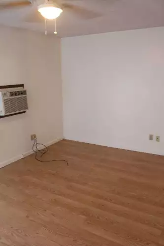 Efficient 1 Bedrooms at the Knolls