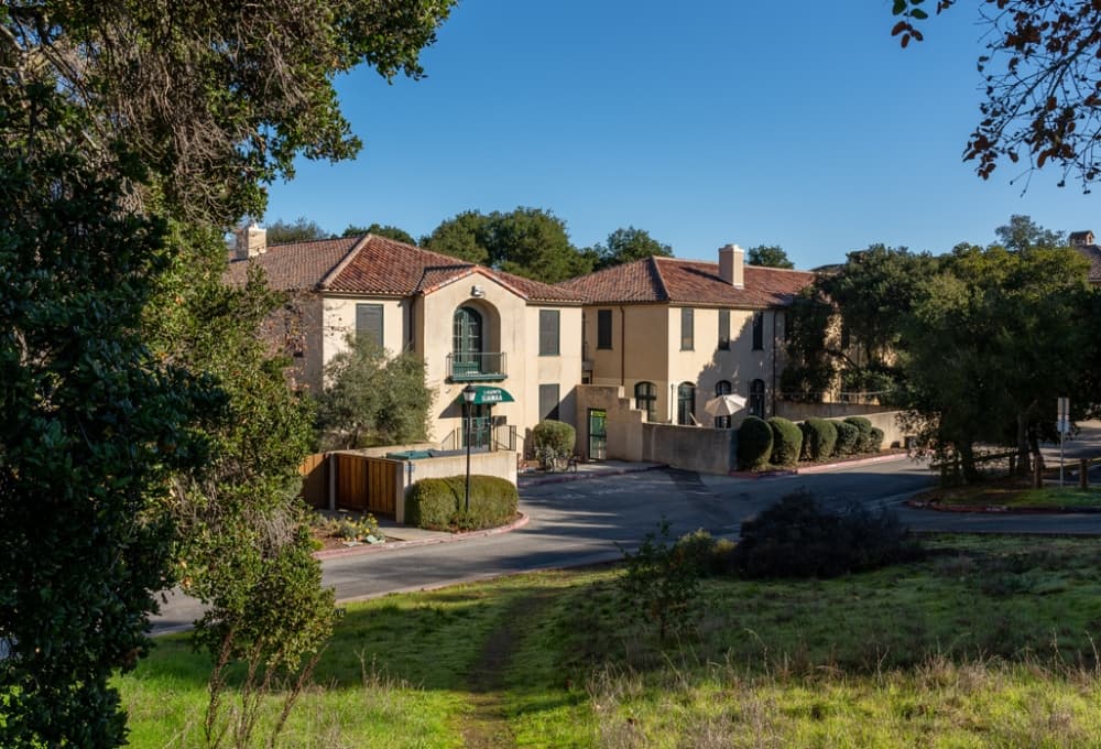 Lagunita Court