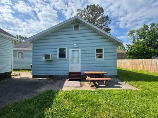 319 E. College