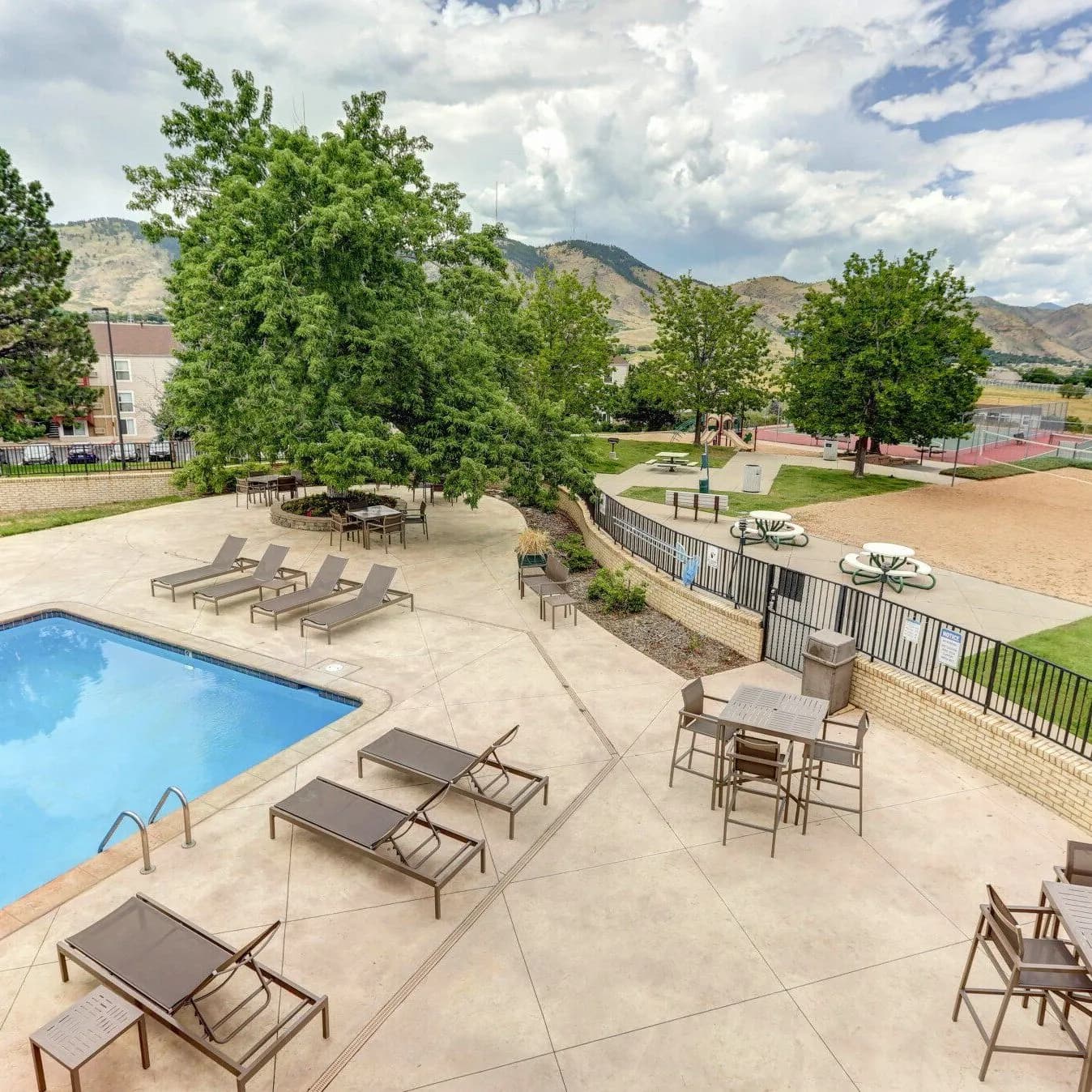 Summit View Village Apartments
