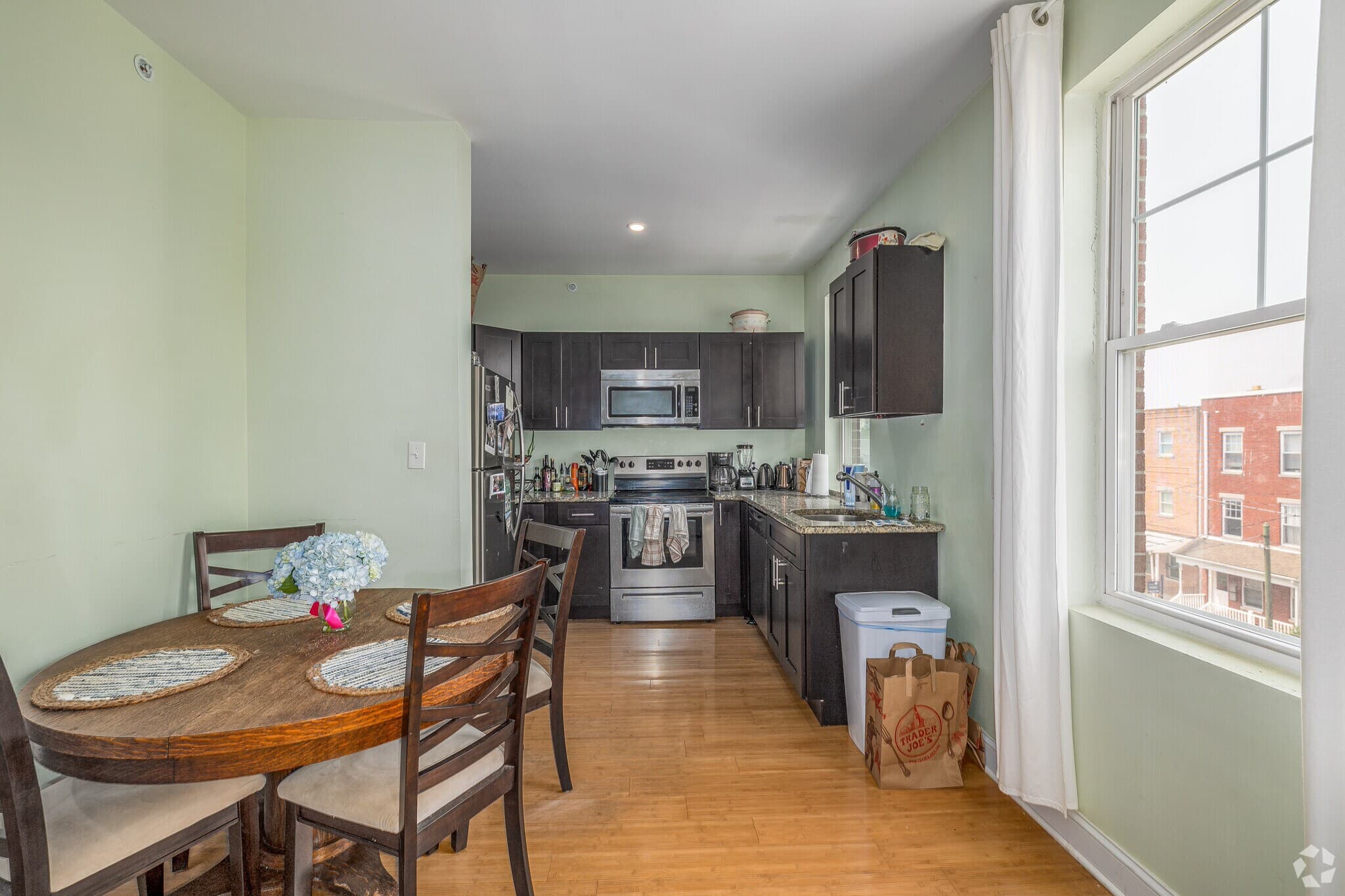 327 N 40th St