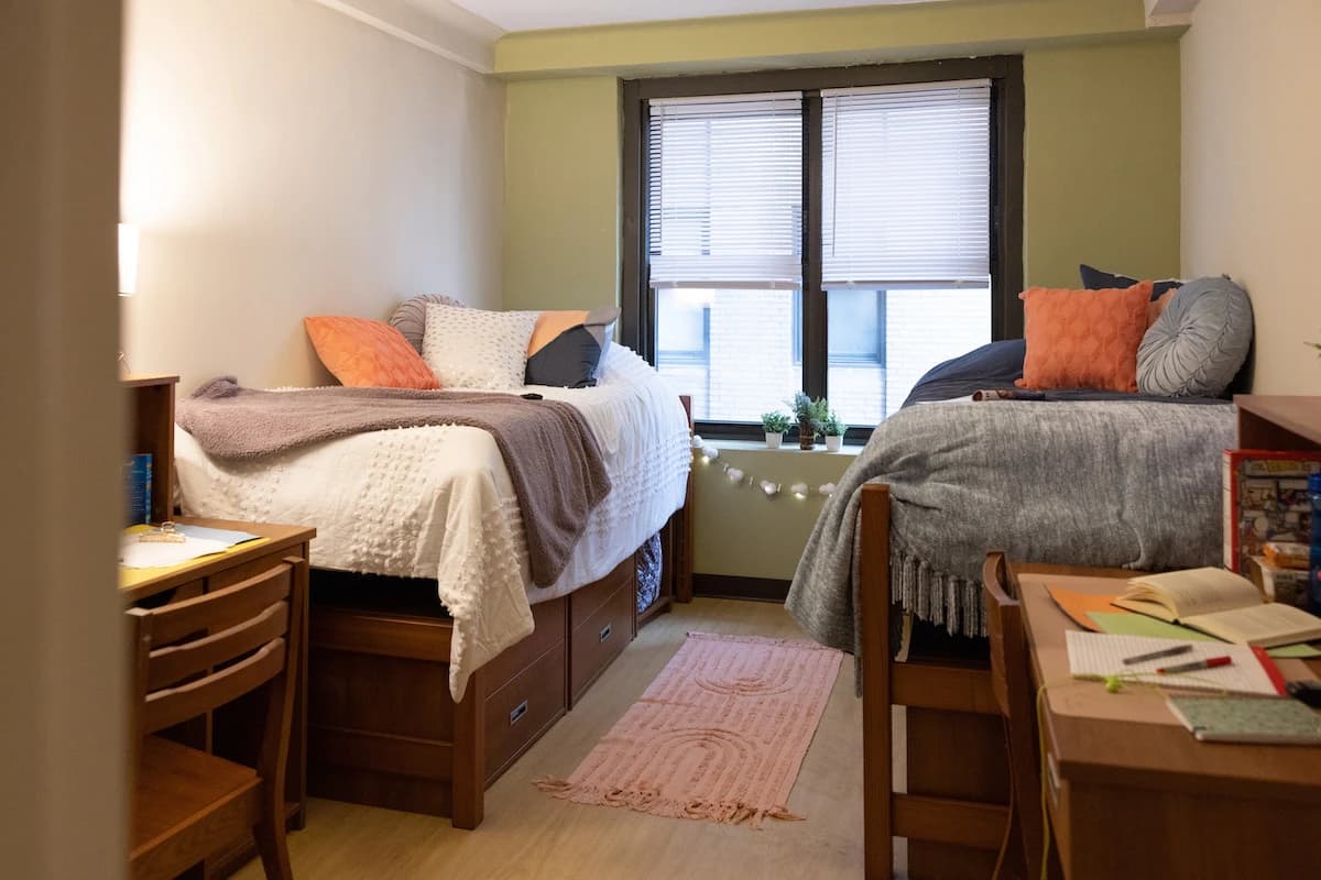 EHS New Yorker Residence