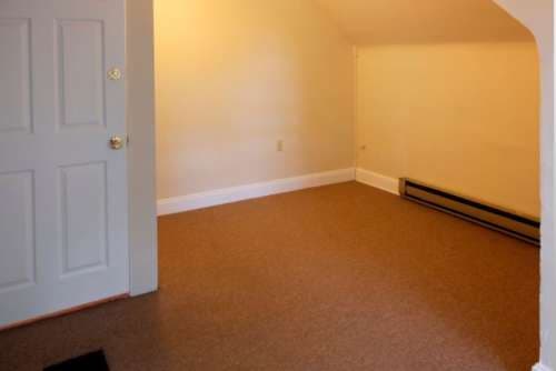 185 E Lane